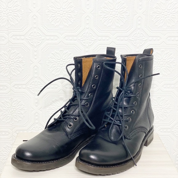 SOLD - FRYE Veronica Lace Up Combat Boots 9 Black - Picture 2 of 9